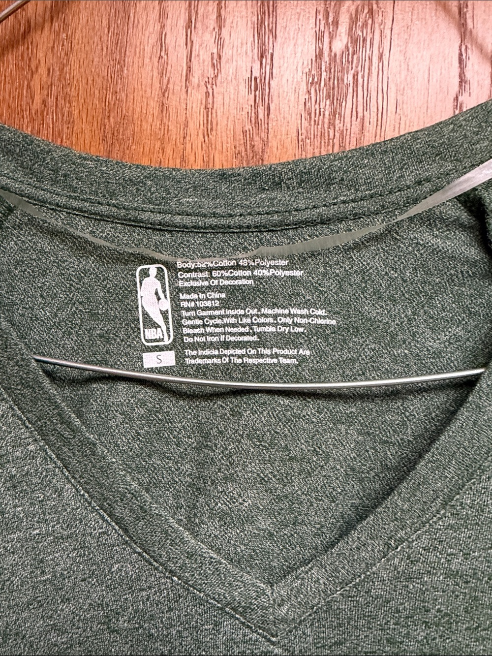 NBA Milwaukee Bucks Green Short Sleeve V-Neck Tee - Picture 2 of 3